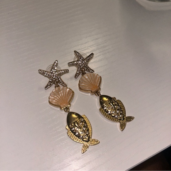 Gold Starfish and Fish Dangle Earrings - Picture 2 of 2